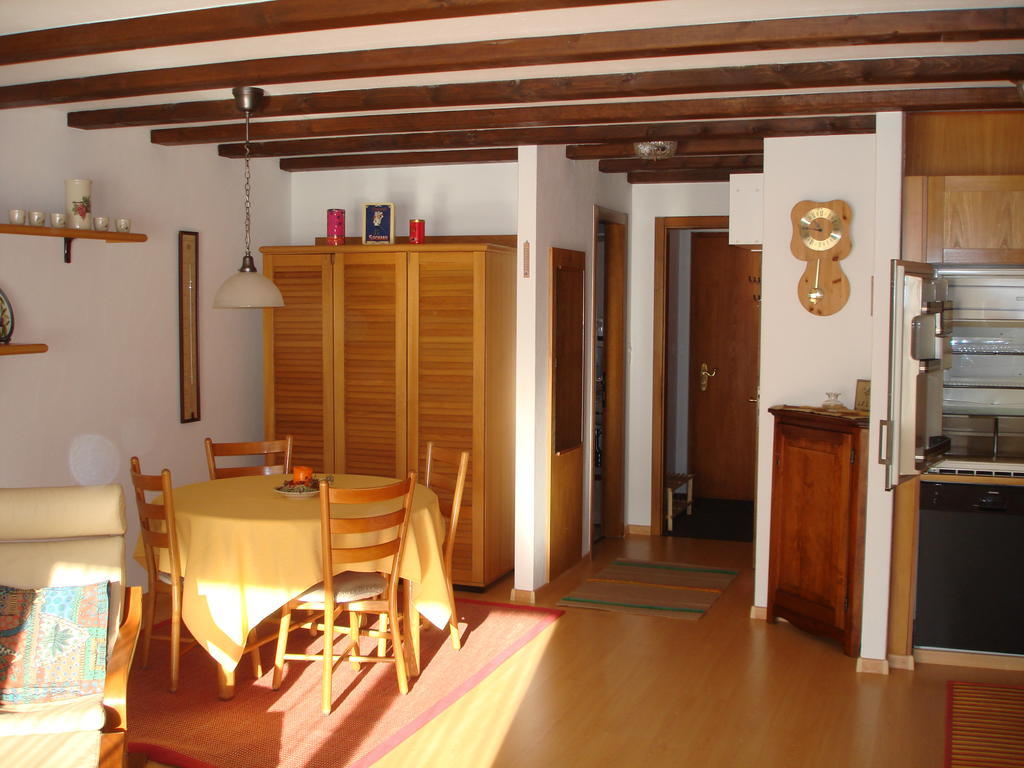 Apartamento Residenz La Mora La Punt-Chamues-ch Habitación foto